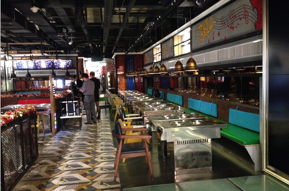 韓博無(wú)煙火鍋?zhàn)赖牧髢?yōu)勢(shì)